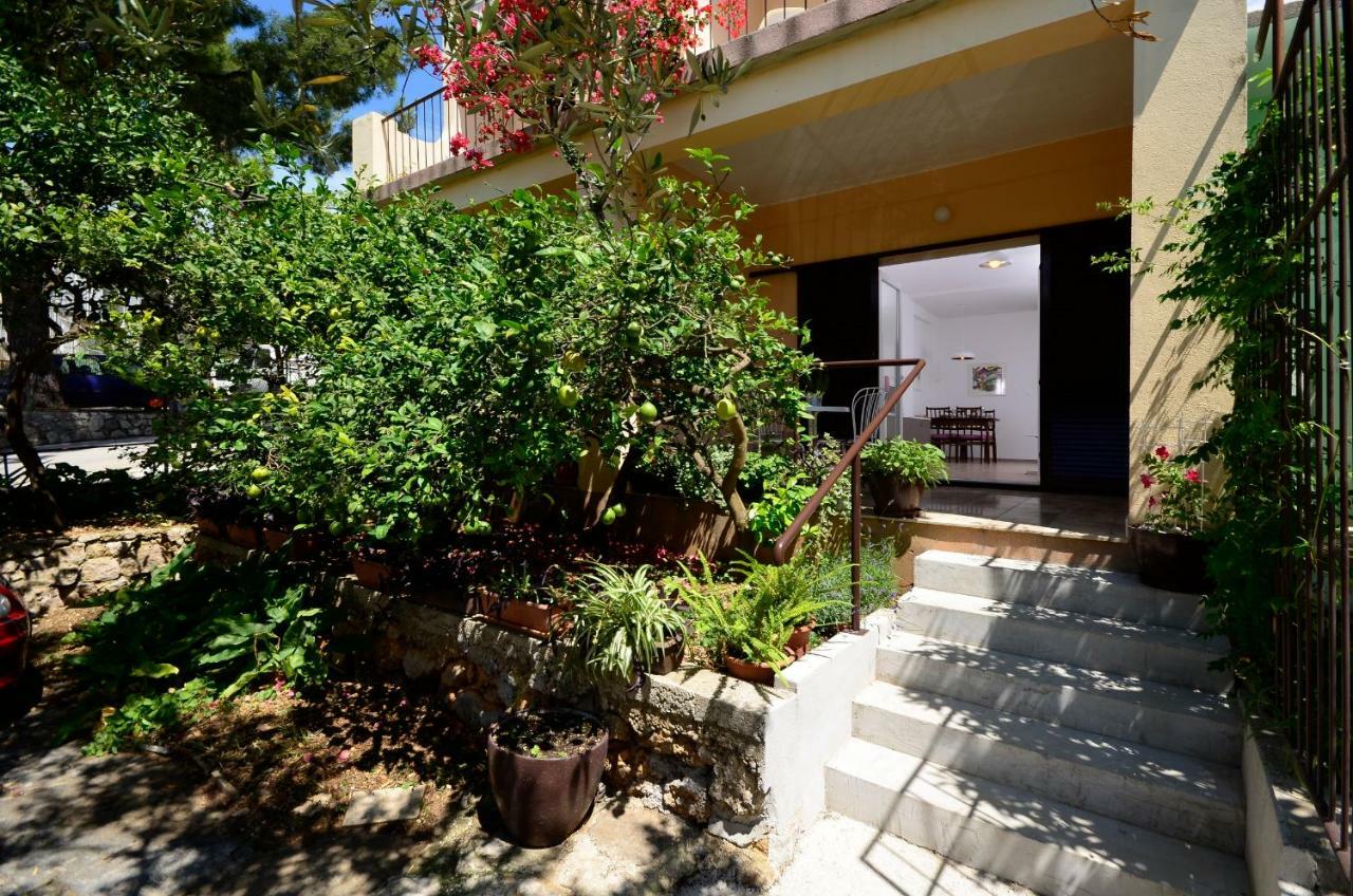 Apartments Denise Podgora Exterior photo